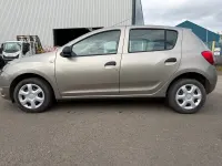 Usado Dacia Sandero Ambiance 75 CV (55 kW) 2014 Beige Utilitario