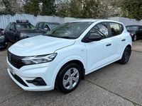 Gebraucht Dacia Sandero Essentiel 91 PS (66 kW) 2022 Weiß Kleinwagen