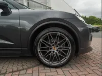 Used Porsche Macan 294 kW (401 HP) 2024 Grey SUV