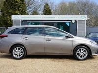 Used Toyota Auris Business Edition 116 HP (85 kW) 2016 Bronze Estate