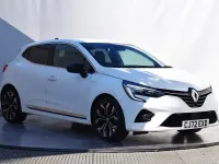 Used Renault Clio V Techno 90 HP (66 kW) 2023 White Hatchback