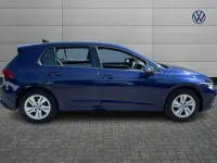 Used VW Golf VIII Life 147 HP (108 kW) 2023 Blue Hatchback