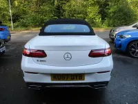 Usado Mercedes E300 AMG line 245 HP (180 kW) 2017 Branco Cabrios