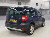 Used Skoda Yeti SE 140 HP (102 kW) 2012 Blue SUV
