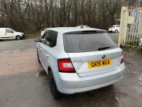 Usado Skoda Fabia 2015 Prateado Citadino