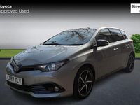 Used Toyota Auris Hybrid 136 HP (100 kW) 2017 Hatchback