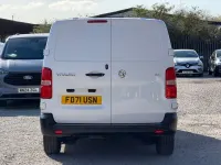 Used Vauxhall Vivaro S 150 HP (110 kW) 2022 White MPV