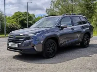 Begagnad Subaru Forester 2025 Grå SUV