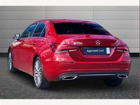 Gebraucht Mercedes A200 Executive 163 PS (119 kW) 2022 Rot Limousine