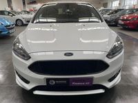 Used Ford Focus ST-Line 125 HP (91 kW) 2016 White Hatchback