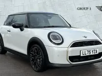 Begagnad Mini Cooper Exclusive 114 kW (156 HK) 2026 Vit Halvkombi