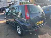 Used Ford Fusion Zetec 80 HP (58 kW) 2010 Grey Hatchback