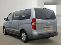 Usado Hyundai I800 SE 136 CV (100 kW) 2019 Plateado Monovolumen