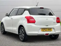 Begagnad Suzuki Swift SZ5 2023 Vit Halvkombi