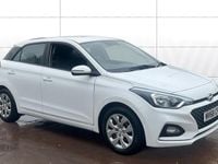 Used Hyundai i20 75 HP (55 kW) 2018 White Hatchback