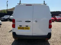 Used Vauxhall Vivaro 120 HP (88 kW) 2020 White MPV