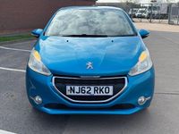 Usado Peugeot 208 Active 82 HP (60 kW) 2012 Azul Citadino
