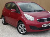 Used Kia Venga 125 HP (91 kW) 2012 Red Hatchback