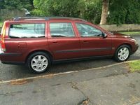 used Volvo V70 2.4