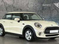 Used Mini ONE Classic 101 HP (74 kW) 2019 White Hatchback