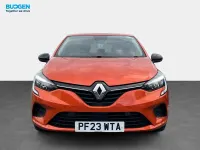Used Renault Clio Evolution 90 HP (66 kW) 2023 Orange Hatchback