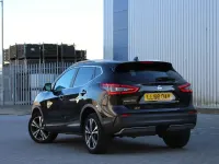 Begagnad Nissan Qashqai N-Connecta 2018 Svart SUV
