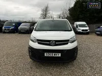 Used Vauxhall Vivaro 100 HP (73 kW) 2019 White MPV