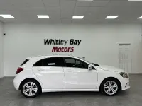 Begagnad Mercedes A200 Executive 2018 Vit Halvkombi