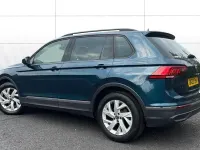 Gebraucht VW Tiguan Life 150 PS (110 kW) 2023 Blau SUV
