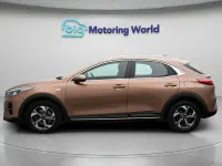 Usado Kia XCeed 118 HP (86 kW) 2022 Castanho SUV