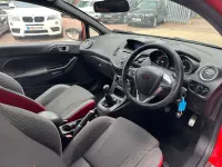Used Ford Fiesta ST-Line 140 HP (102 kW) 2016 Red Hatchback