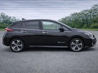Begagnad Nissan Leaf 110 kW (150 HK) 2018 Svart Halvkombi