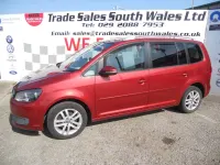 Begagnad VW Touran SE 105 HK (77 kW) 2014 Röd Minibuss