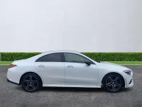 Begagnad Mercedes CLA200 Executive 2023 Vit Sportkupé
