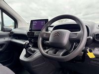 Used Citroën Berlingo 75 HP (55 kW) 2021 White MPV