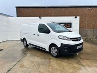 Used Vauxhall Vivaro 120 HP (88 kW) 2020 White MPV