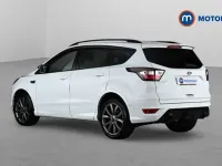 Käytetty Ford Kuga ST-Line 150 HP (110 kW) 2019 Valkoinen Katumaasturi