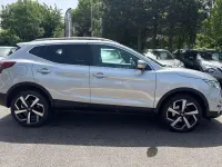 Used Nissan Qashqai Tekna 130 HP (95 kW) 2017 Silver SUV