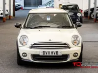 Begagnad Mini ONE Hatch 98 HK (72 kW) 2011 Vit Halvkombi