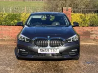 Begagnad BMW 116 Sport Line 2020 Grå Halvkombi