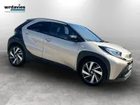 Used Toyota Aygo X 72 HP (52 kW) 2022 Beige SUV