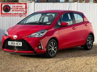 Used Toyota Yaris Hybrid 2018 Red Hatchback