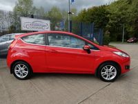 Used Ford Fiesta Zetec 82 HP (60 kW) 2014 Red Hatchback