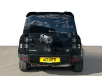 Used Land Rover Defender SE 249 HP (183 kW) 2021 Santorini black metallic SUV