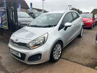 Used Kia Rio 107 HP (78 kW) 2013 Silver Hatchback