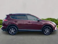Used Toyota RAV4 197 HP (144 kW) 2017 Red SUV
