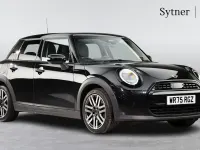 Begagnad Mini Cooper Hatch 113 kW (154 HK) 2025 Svart Halvkombi