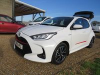 Used Toyota Yaris Hybrid Design 114 HP (83 kW) 2021 White Hatchback