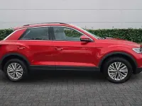 Used VW T-Roc Life 150 HP (110 kW) 2023 Red SUV