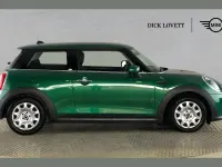 Used Mini ONE Classic 101 HP (74 kW) 2022 Green Hatchback